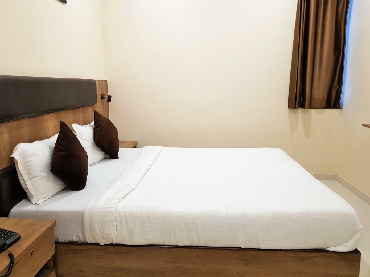 Hexa Royal Elite Otel Mumbai Dış mekan fotoğraf